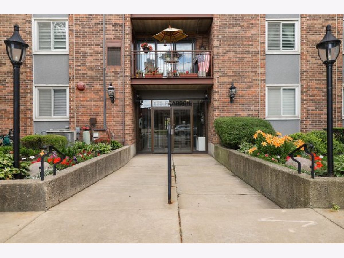 Condominiums Sold Diplomat Of Des Plaines Des Plaines Illinois, 825 Pearson