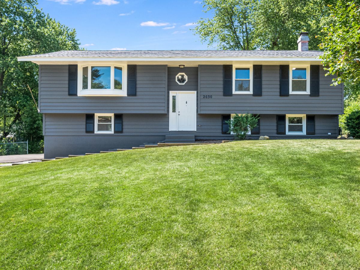 Homes Sold Pine Knoll Aurora Illinois, 2030 Radcliffe