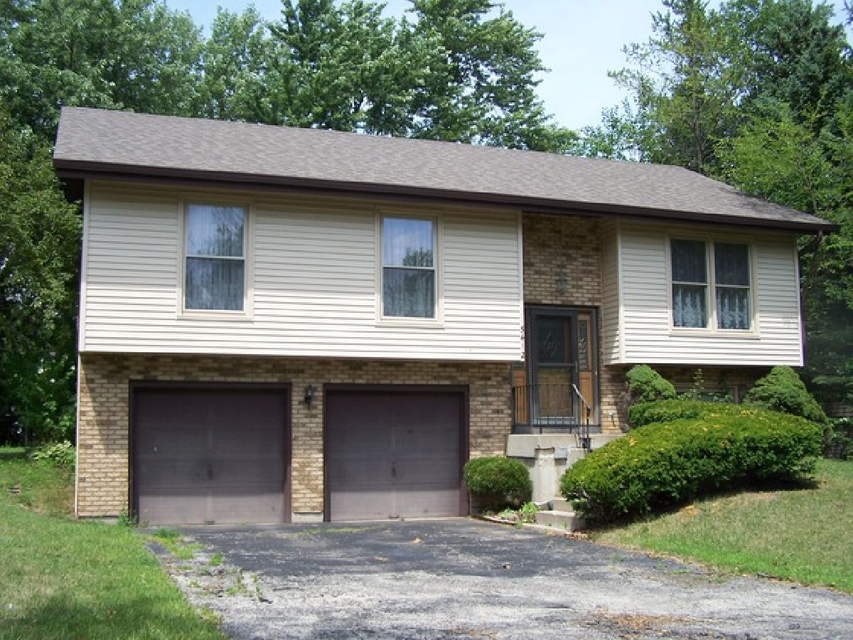 Homes Rented Brittany Park Mchenry Illinois, 5412 Shore