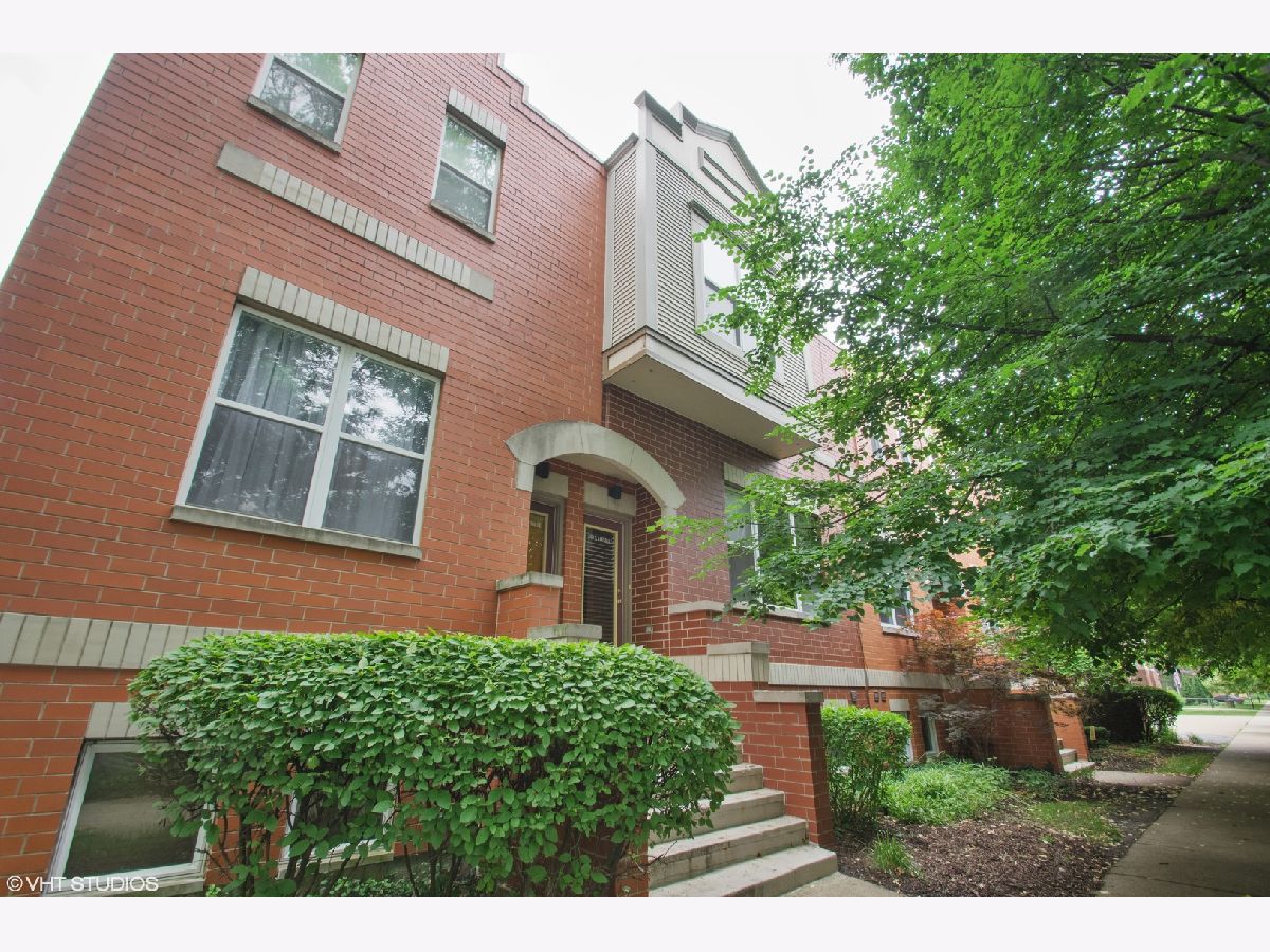 Townhomes Sold St Wenceslaus Square Chicago Illinois, 3439 Lawndale