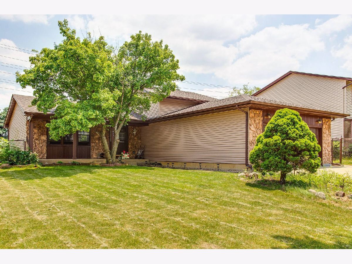 Homes Rented Winston Grove Elk Grove Village Illinois, 427 Franklin