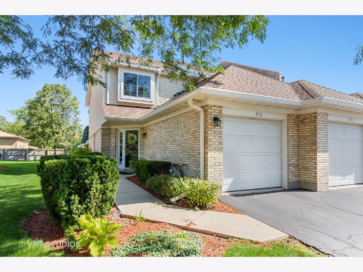 Townhomes Sold Sherwood Commons Bolingbrook Illinois, 372 Lakeview