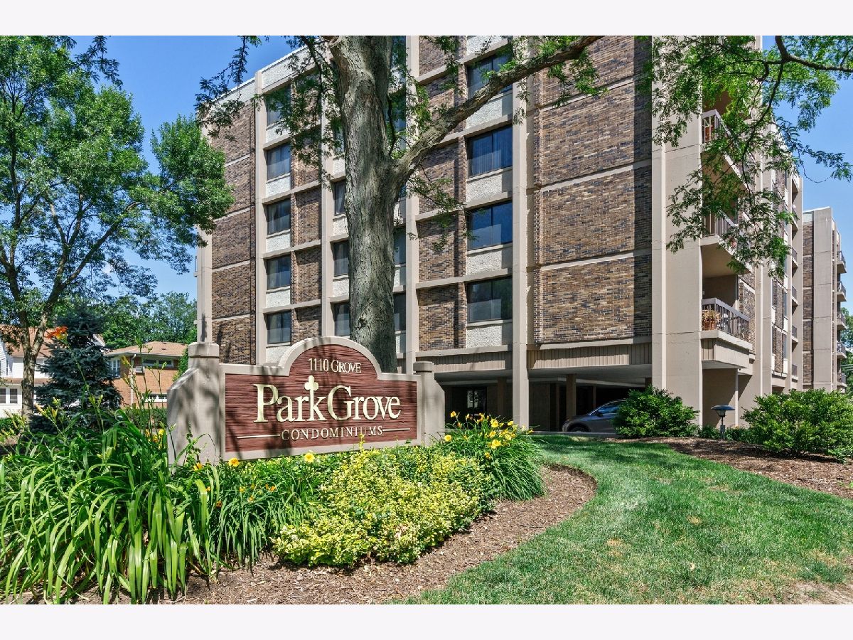 Condominiums Sold Park Grove Downers Grove Illinois, 1110 Grove