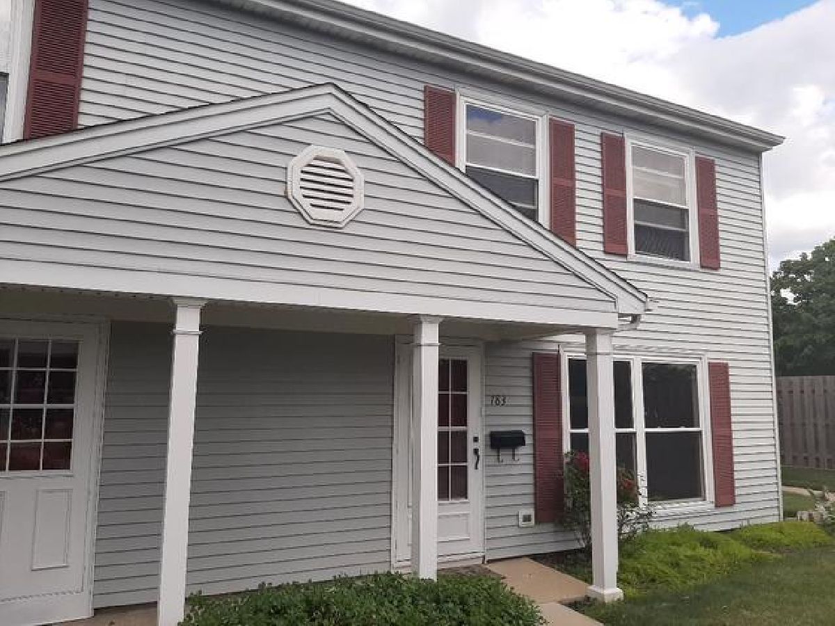 Townhomes & Condos & Homes Rented Elk Grove Estates Elk Grove Village Illinois, 783 Wellington