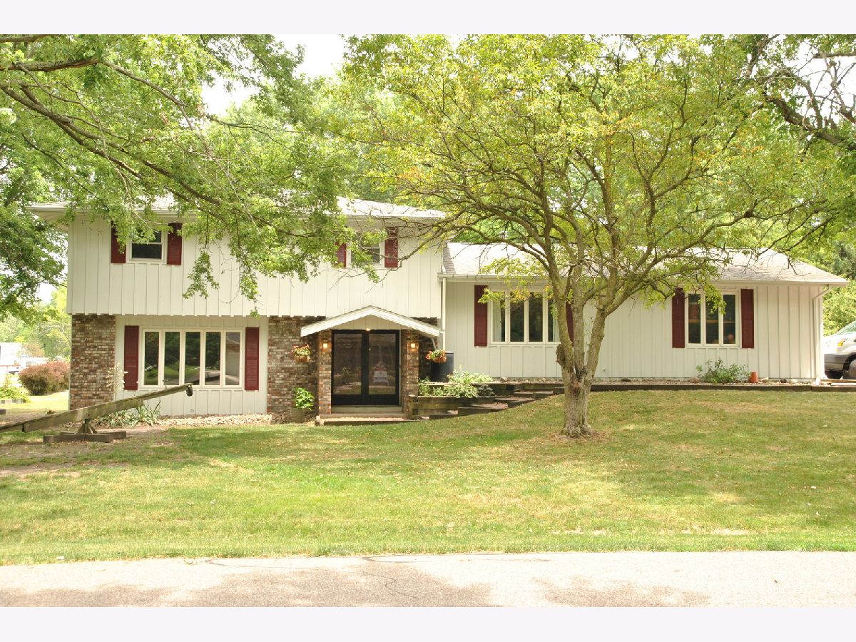 Homes & Condos & Townhomes Sold Lamplighter Towanda Illinois, 114 Hunt