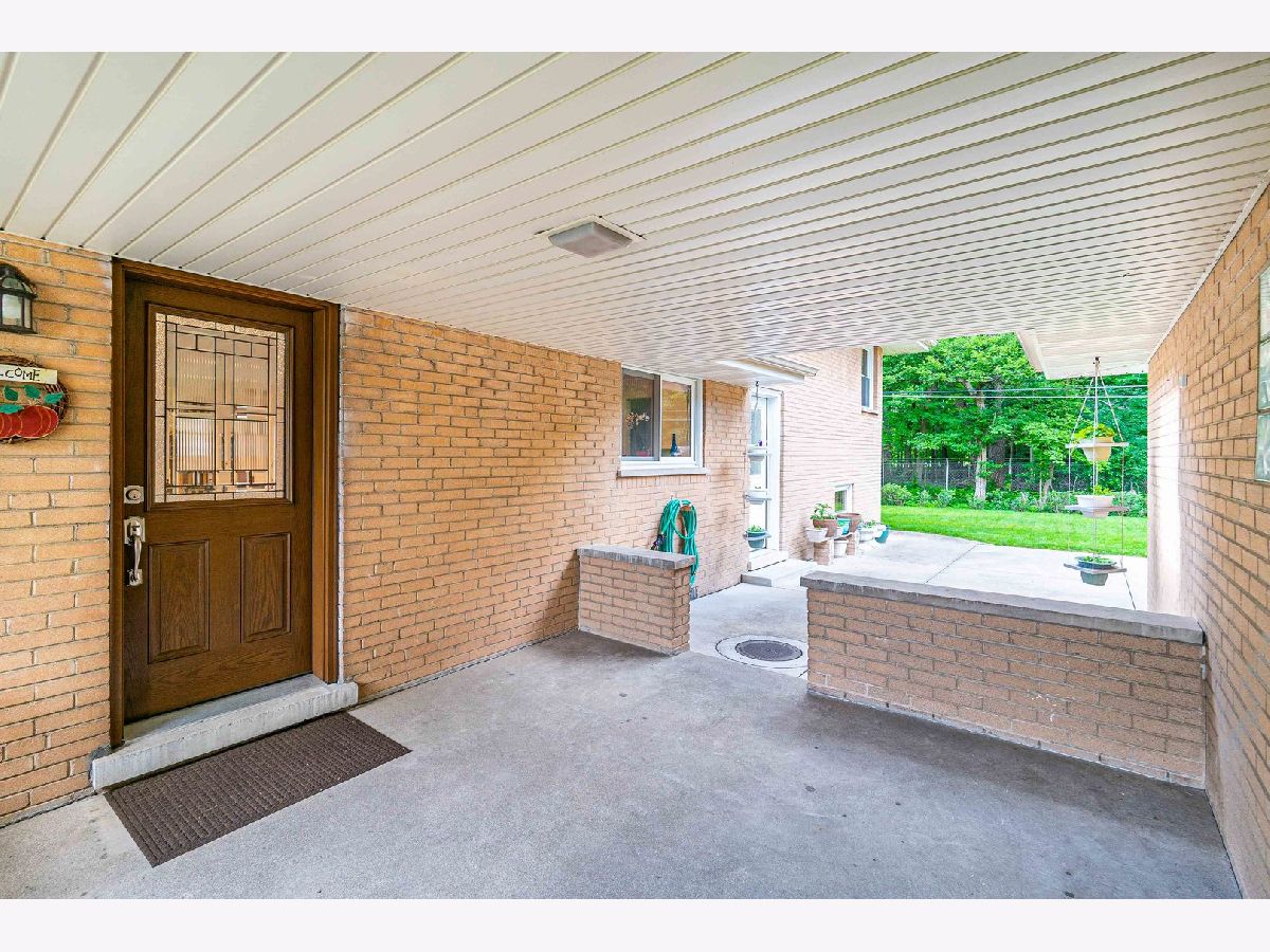 Homes Sold Capri Cove Morton Grove Illinois, 5808 Capri