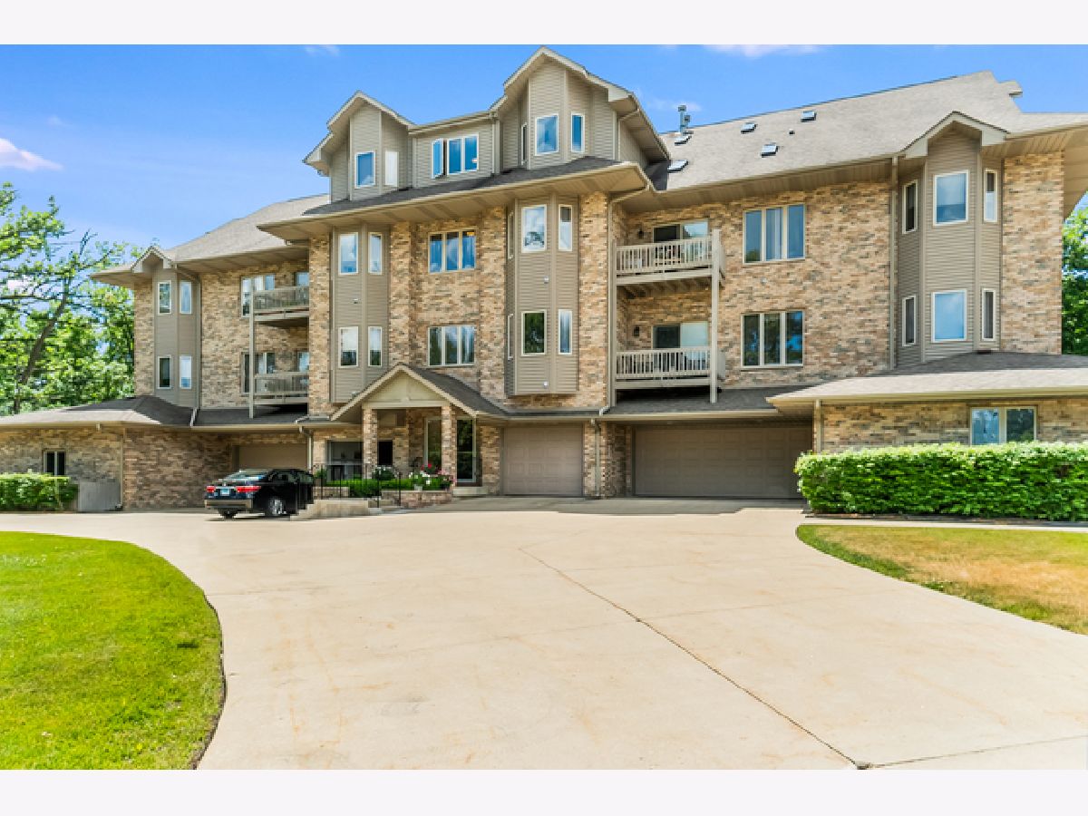 Condominiums Sold The Woods Zion Illinois, 3167 Woodland