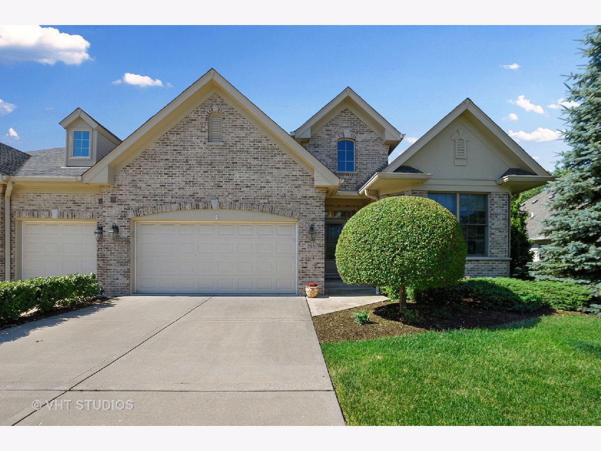 Townhomes Sold Woodglen Lemont Illinois, 755 Woodglen