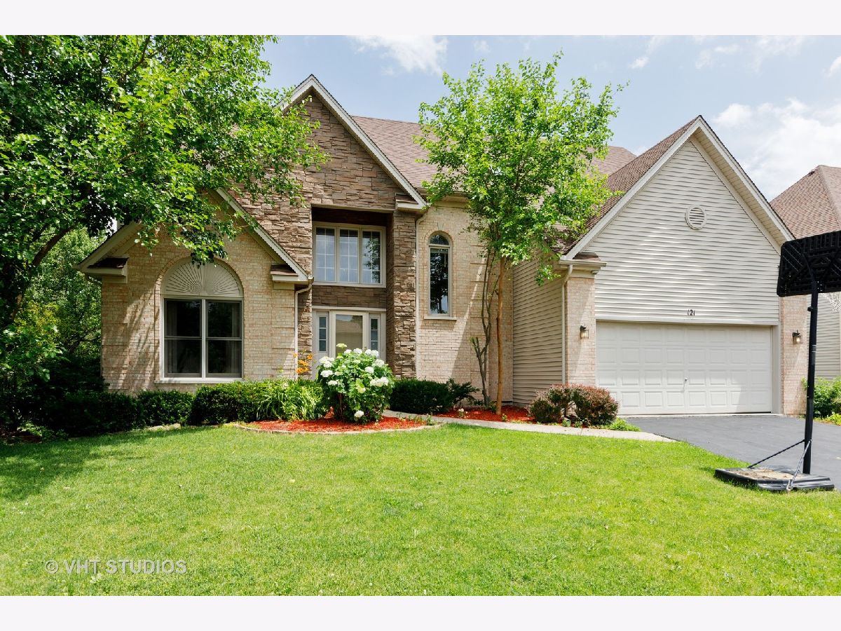 Homes Sold Forestview Aurora Illinois, 121 Forestview