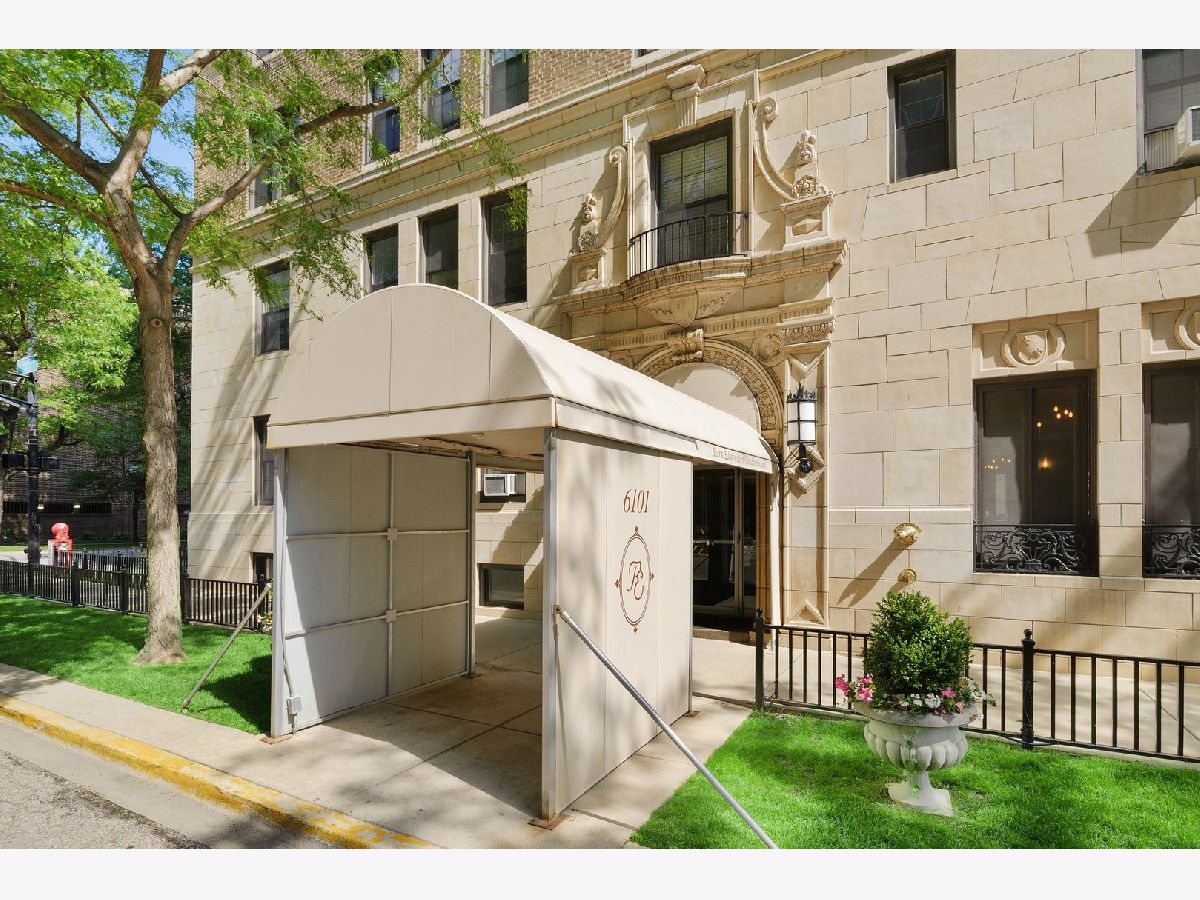 Condominiums Rented Park Edgewater Chicago Illinois, 6101 Sheridan