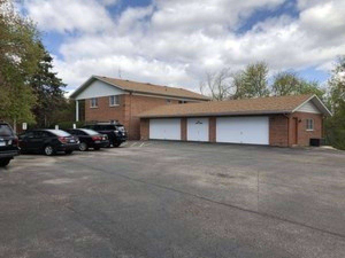 Condominiums Rented Wing Street Condos Elgin Illinois, 1450 Wing