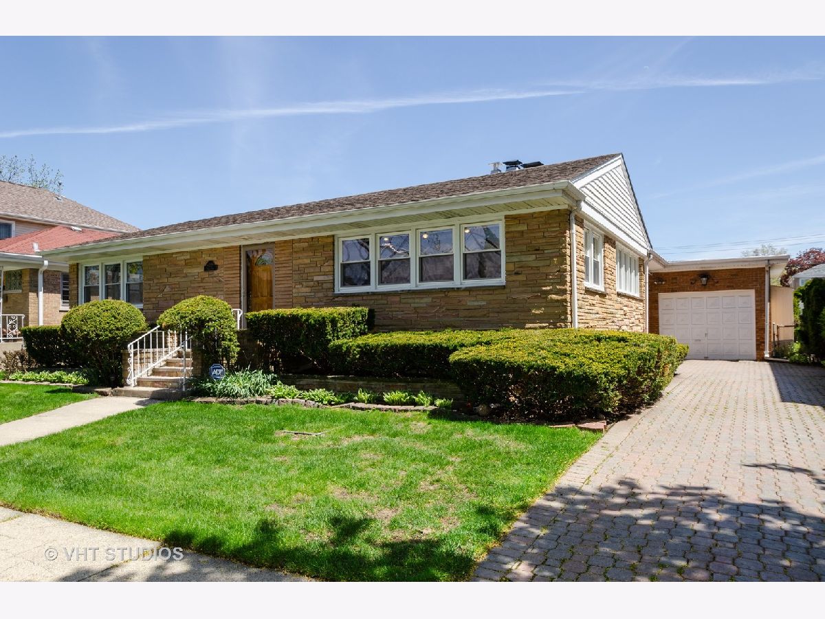 Homes & Condominiums Rented Sauganash Park Chicago Illinois, 6229 Tripp