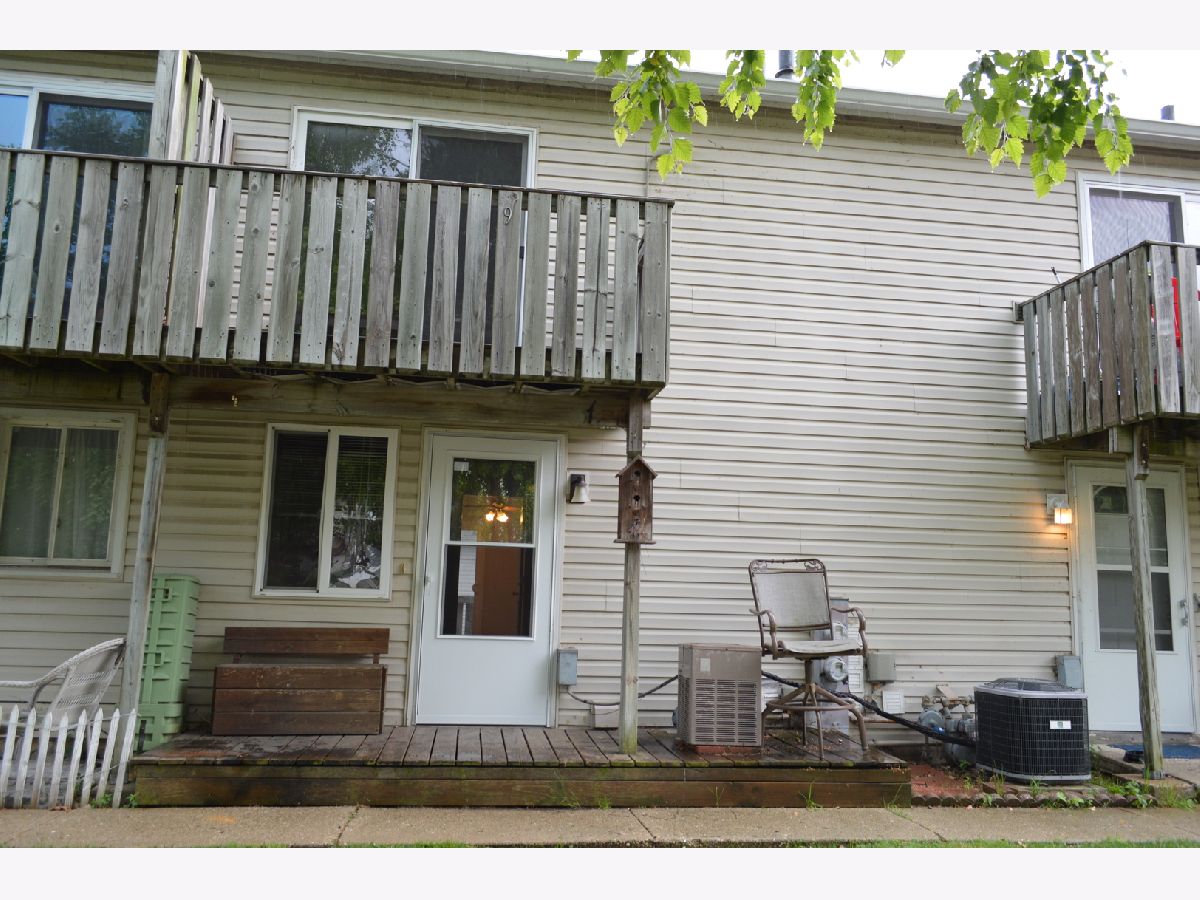 Townhomes & Condos & Homes Sold Hidden Glen Fox Lake Illinois, 89 Maude