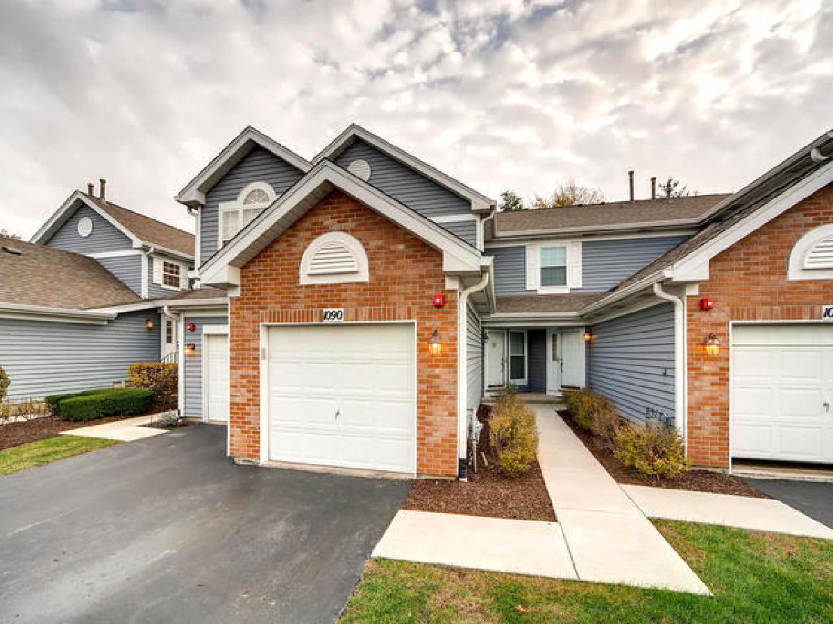 Townhomes & Condos Rented Wildwood Glen Glendale Heights Illinois, 1090 Kingston