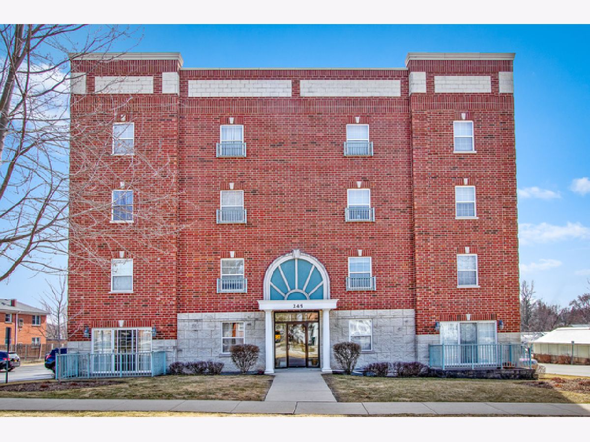 Condominiums Sold Washington Square Palatine Illinois, 245 Johnson