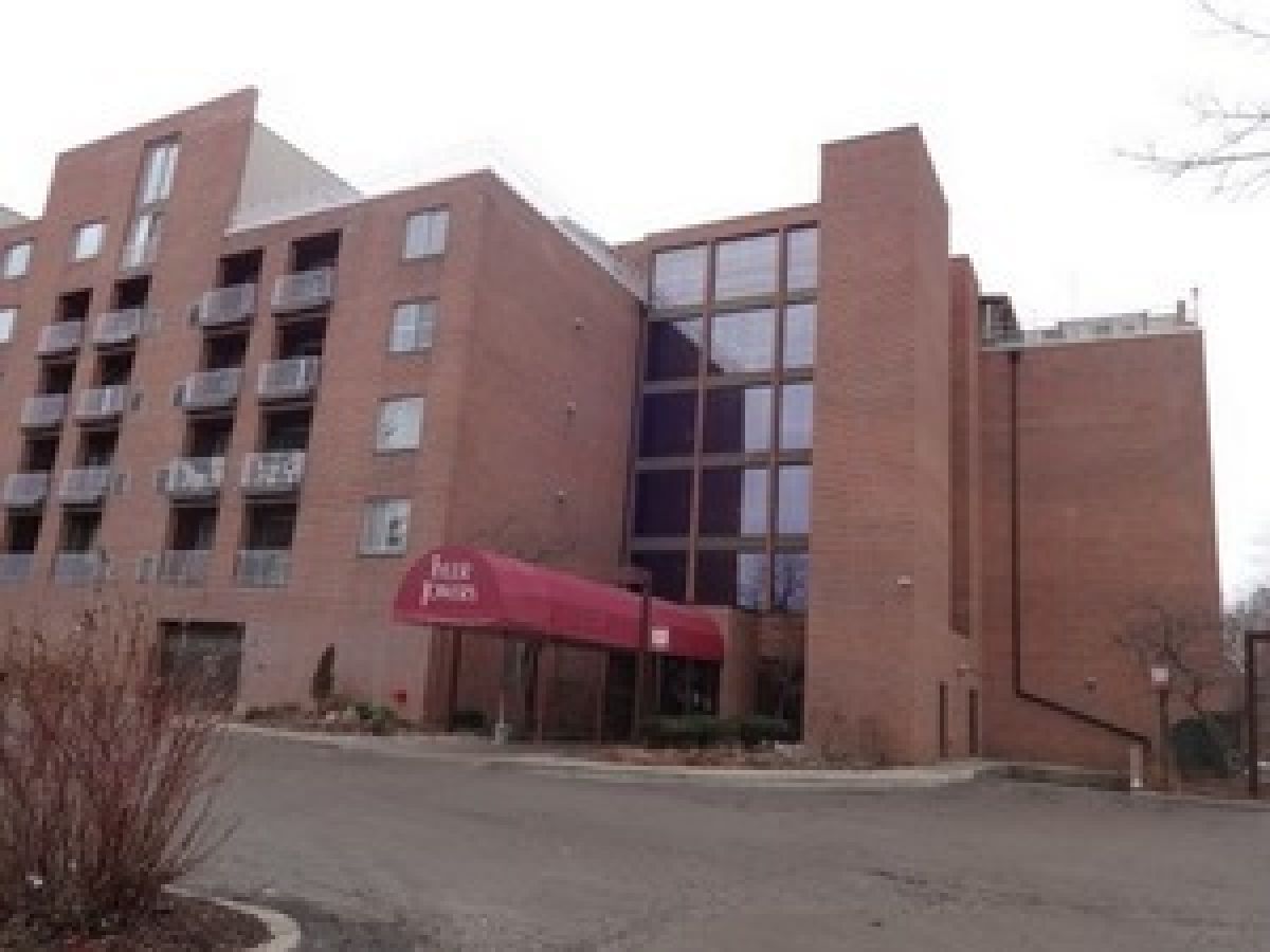 Condominiums Rented Tyler Towers Elgin Illinois, 1450 Plymouth