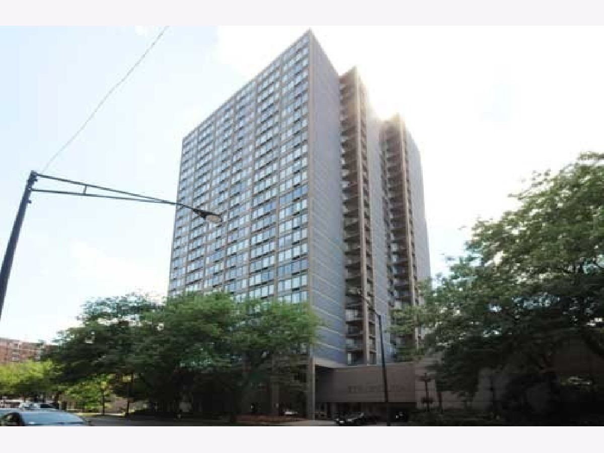 Condominiums Rented Metropolitan Chicago Illinois, 5320 Sheridan