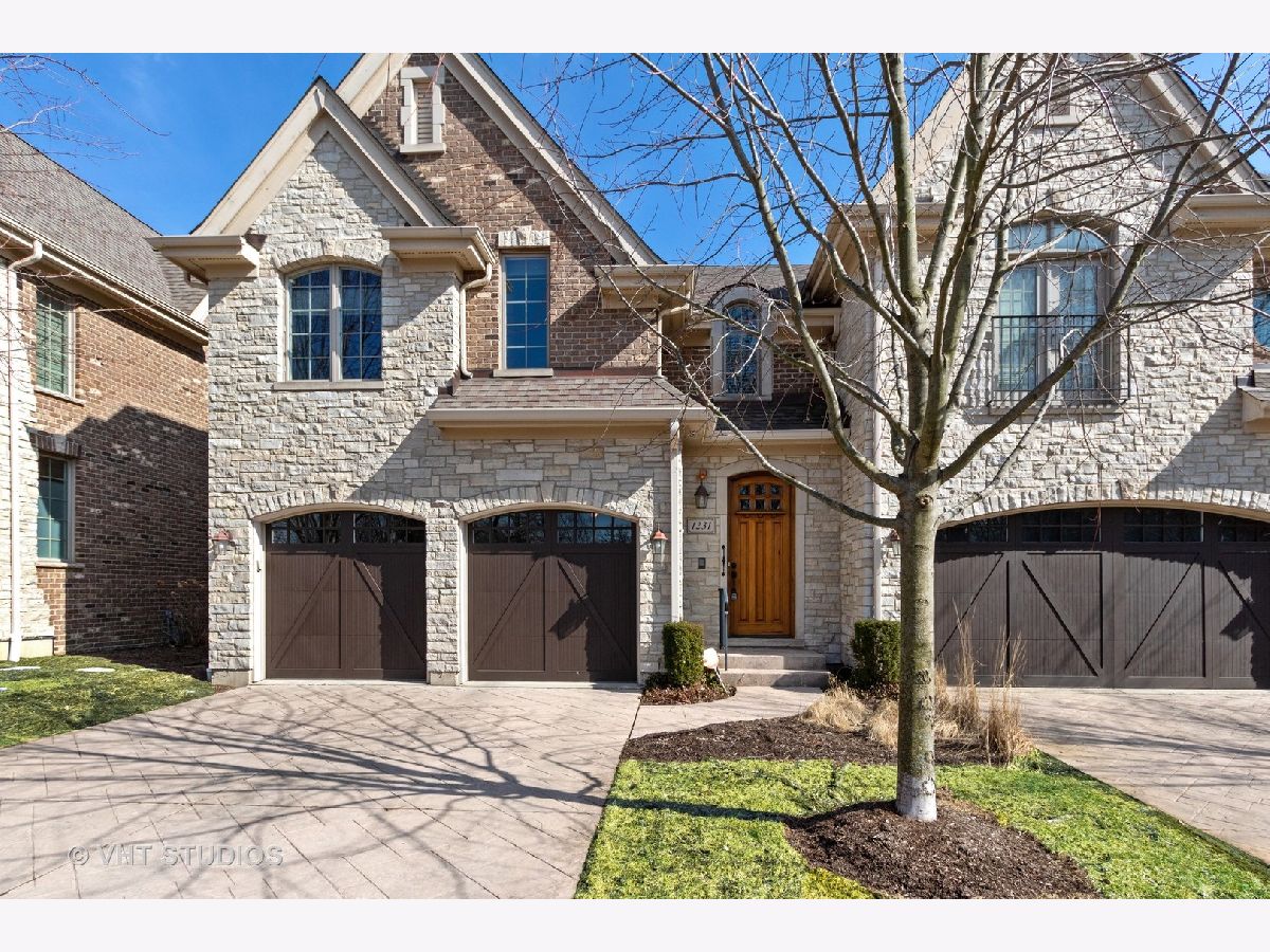 Townhomes Sold River Glen Vernon Hills Illinois, 1231 Caroline