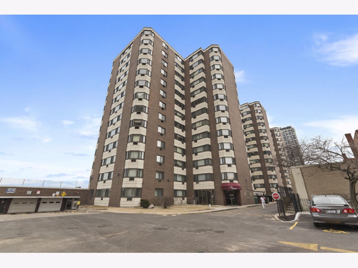Condominiums Sold Lake Terrace Condominiums Chicago Illinois, 7337 South Shore