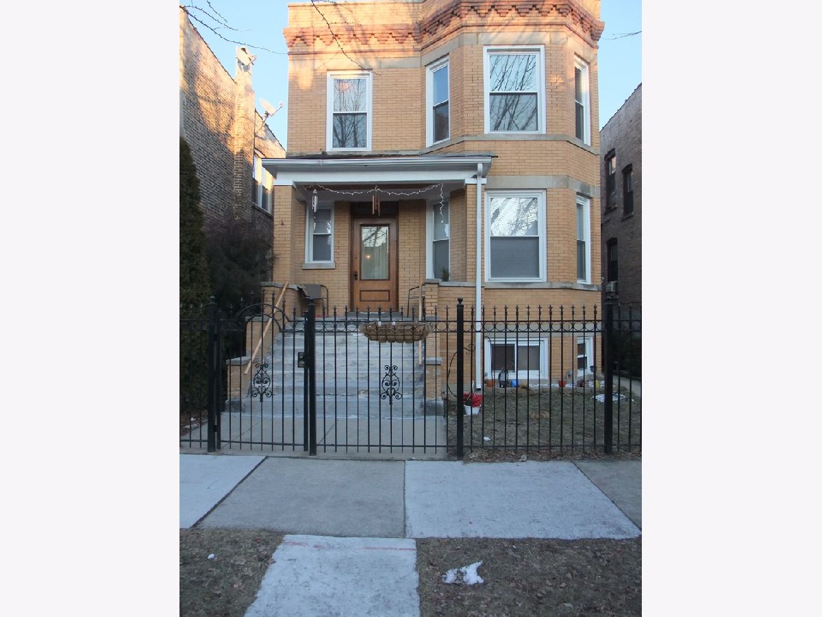 Homes & Condominiums Rented Addison Mall Chicago Illinois, 3645 Whipple