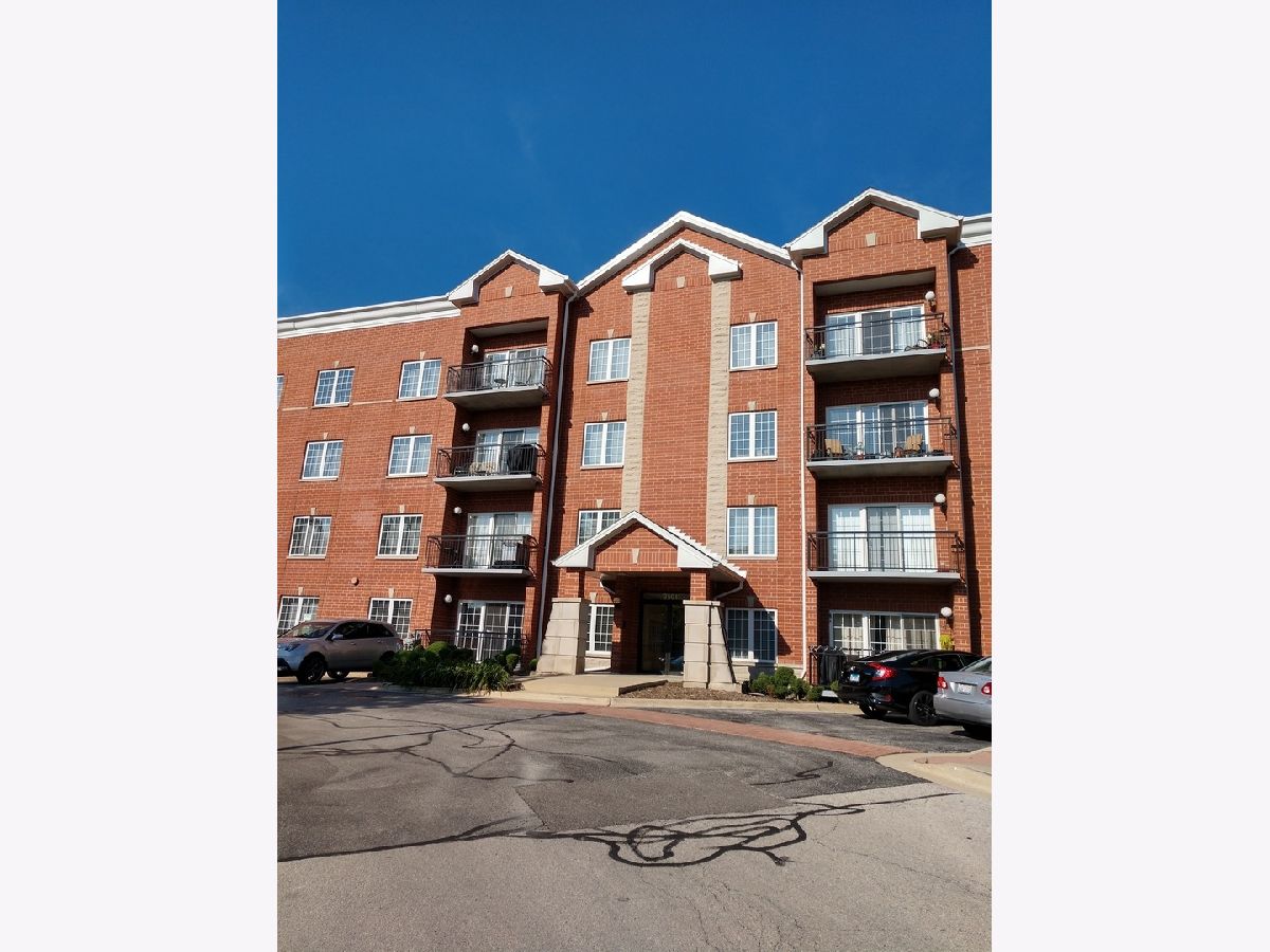 Condos & Townhomes Rented Riverwalk Rolling Meadows Illinois, 3501 Wellington