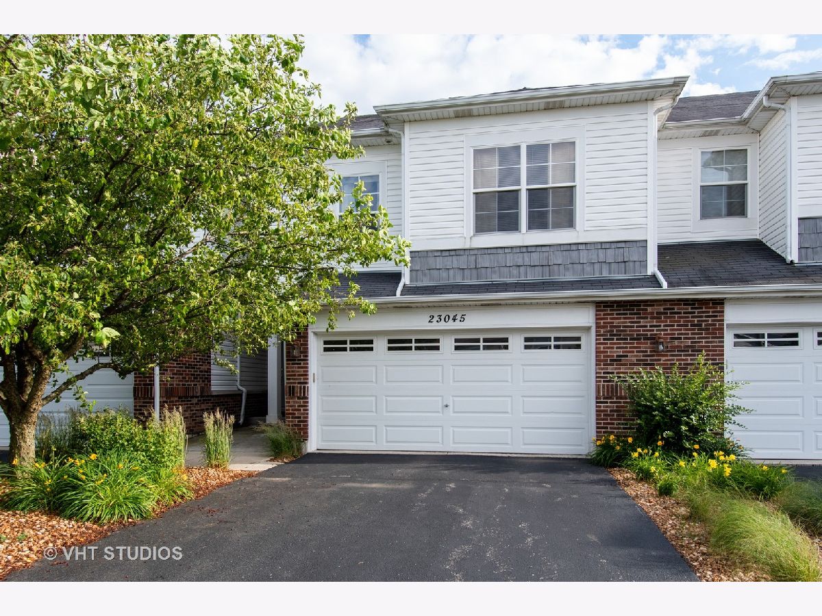 Townhomes & Homes Rented Arbor Creek Plainfield Illinois, 23045 Ironwood