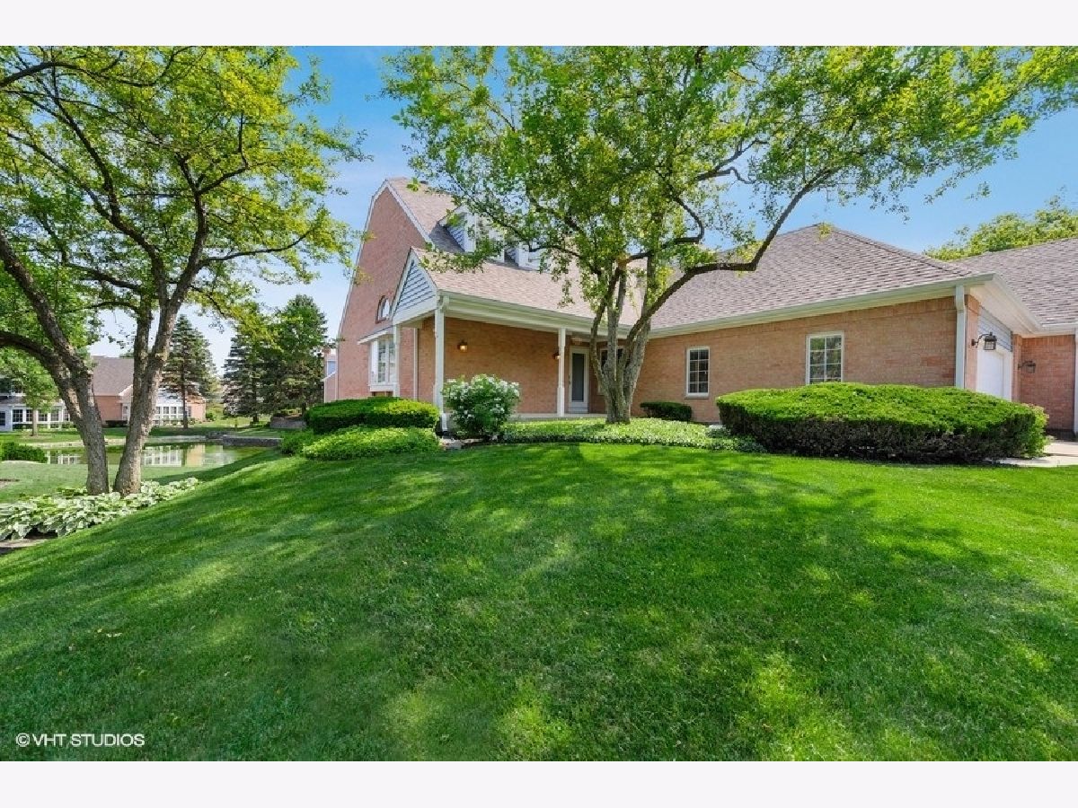 Townhomes Sold Chesapeake Hills Mchenry Illinois, 5631 Chesapeake