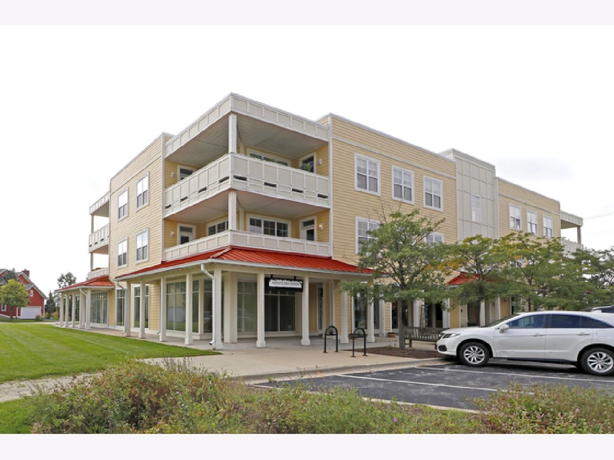 Condominiums Rented Station Square At Prairie Crossing Grayslake Illinois, 970 Harris