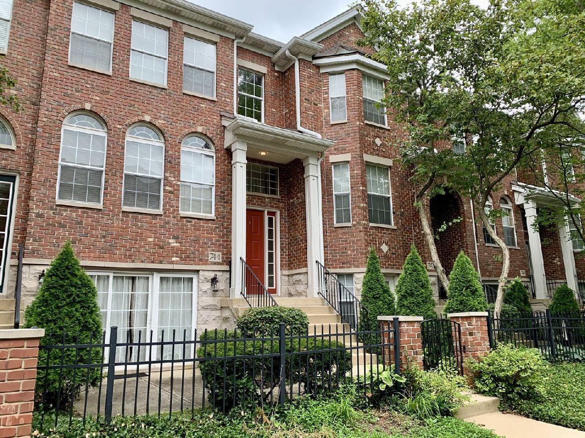 Townhomes Sold Prescott Woods Naperville Illinois, 744 Prescott