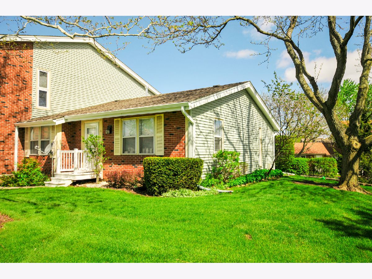 Townhomes & Condos & Homes Rented Westlake Bloomingdale Illinois, 185 College