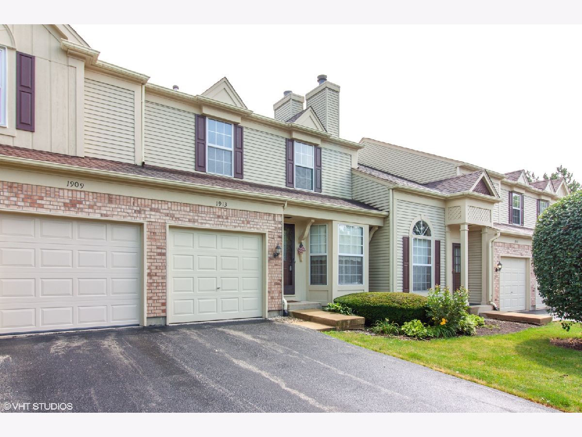 Townhomes Sold Victoria Ridge Downers Grove Illinois, 1913 Hastings