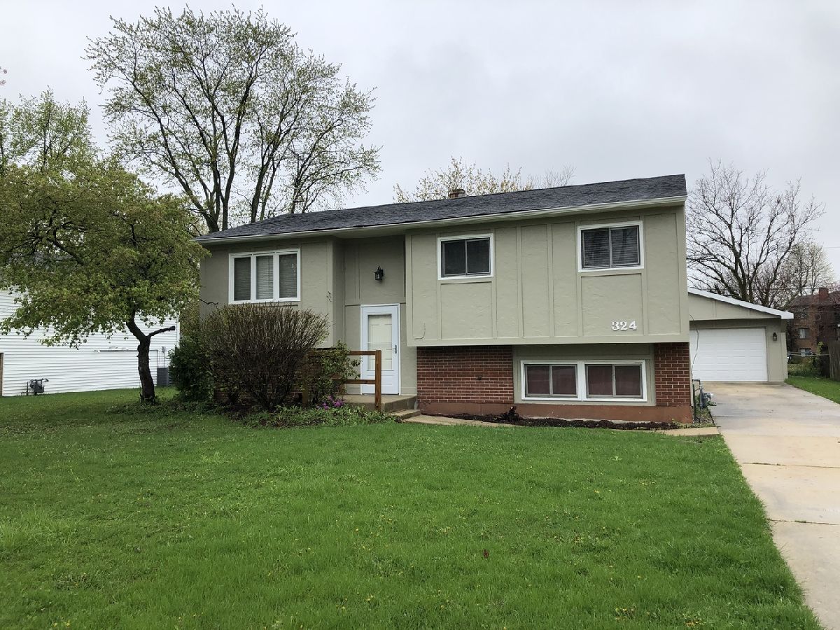 Homes & Condos & Townhomes Rented Longwood Naperville Illinois, 5S324 Stewart