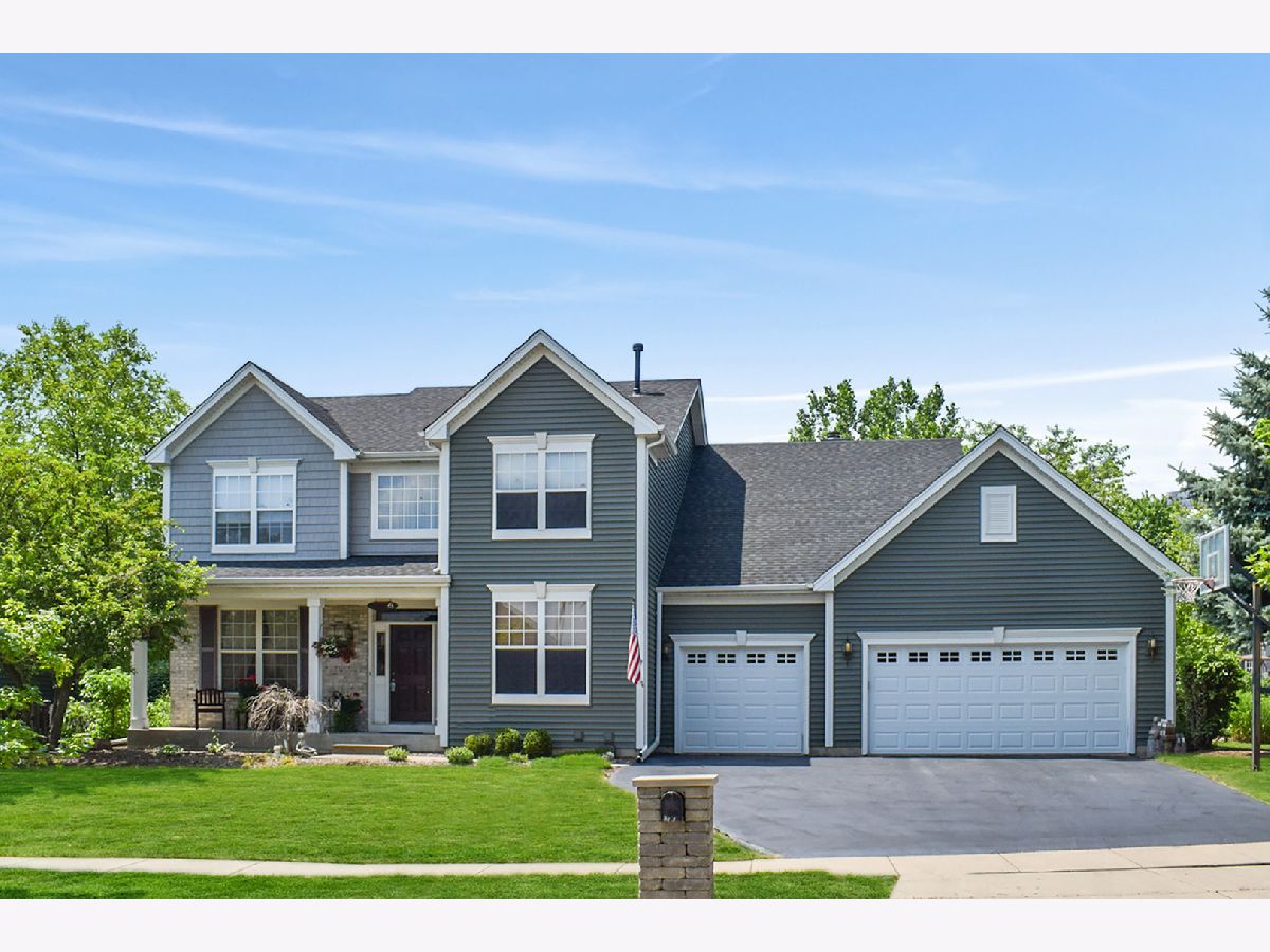 Homes Sold Chestnut Woods Carpentersville Illinois, 3838 Parsons