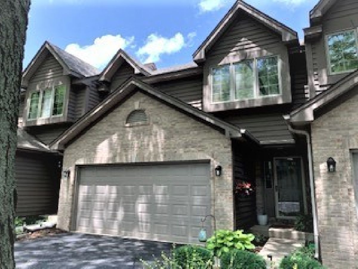 Townhomes Rented Millcreek Elgin Illinois, 836 Millcreek