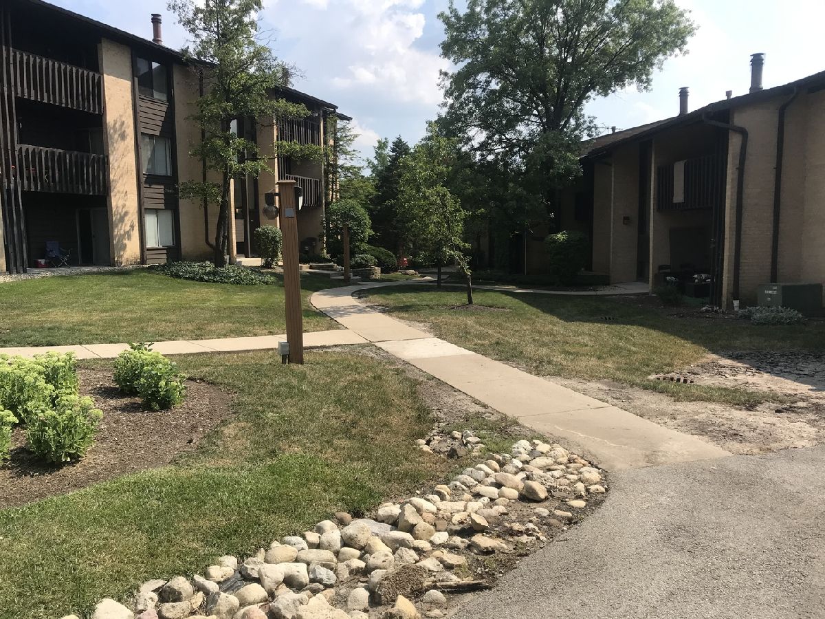 The Knolls Willowbrook IL, Condominiums For Sale & For Rent Sadie