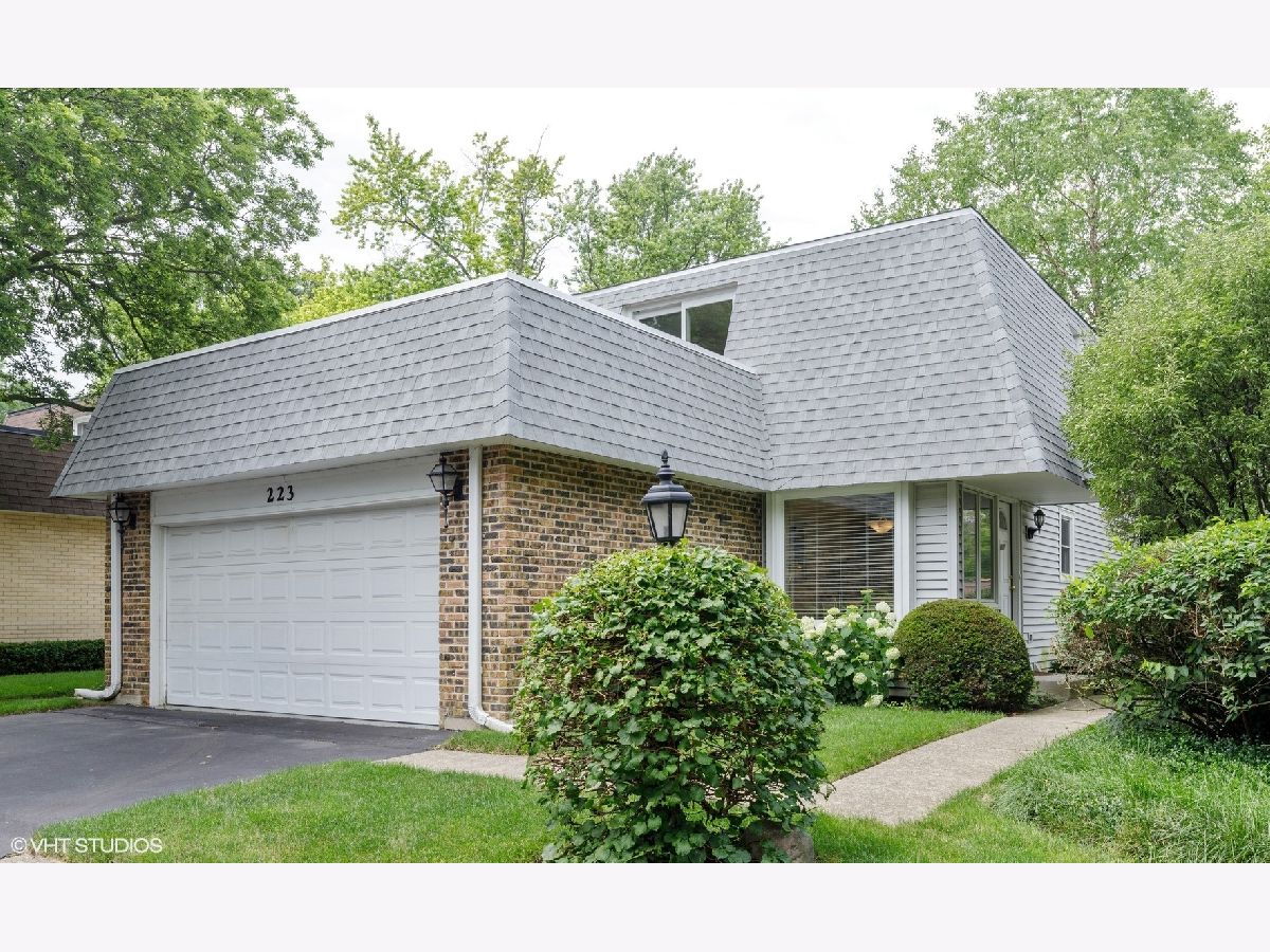 Townhomes & Homes Sold Pin Oak Wilmette Illinois, 223 Pin Oak