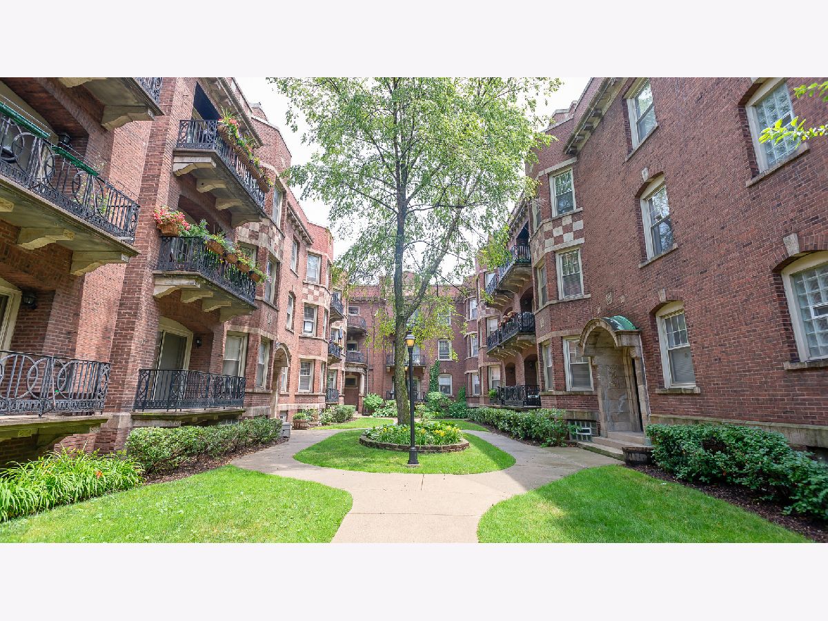 Condominiums Sold Harper Place Chicago Illinois, 5339 Harper