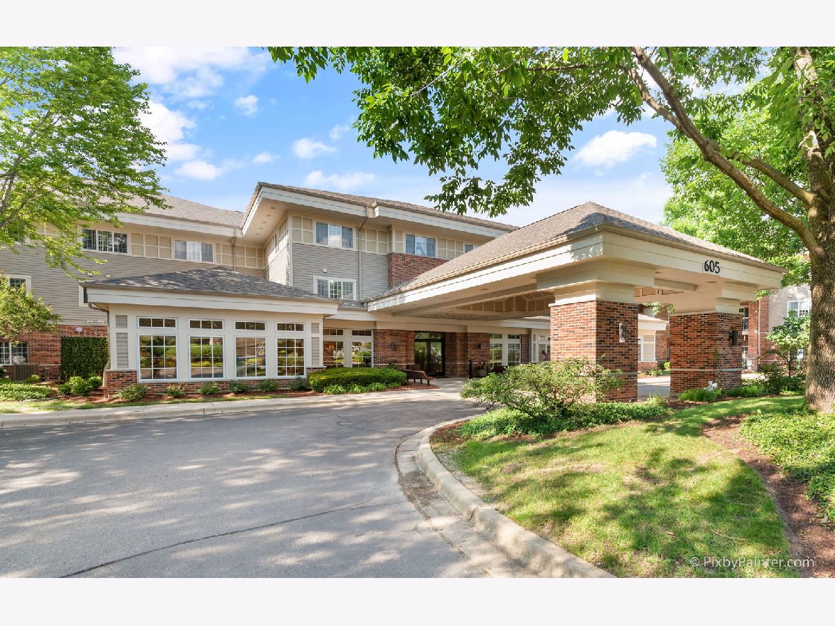 Condominiums Sold Village Green East Dundee Illinois, 605 Barrington