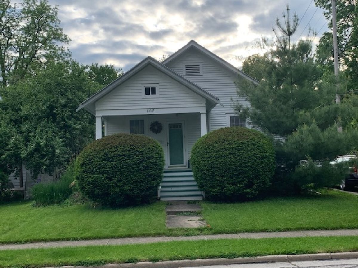 Rented Urbana Illinois, 807 Cedar