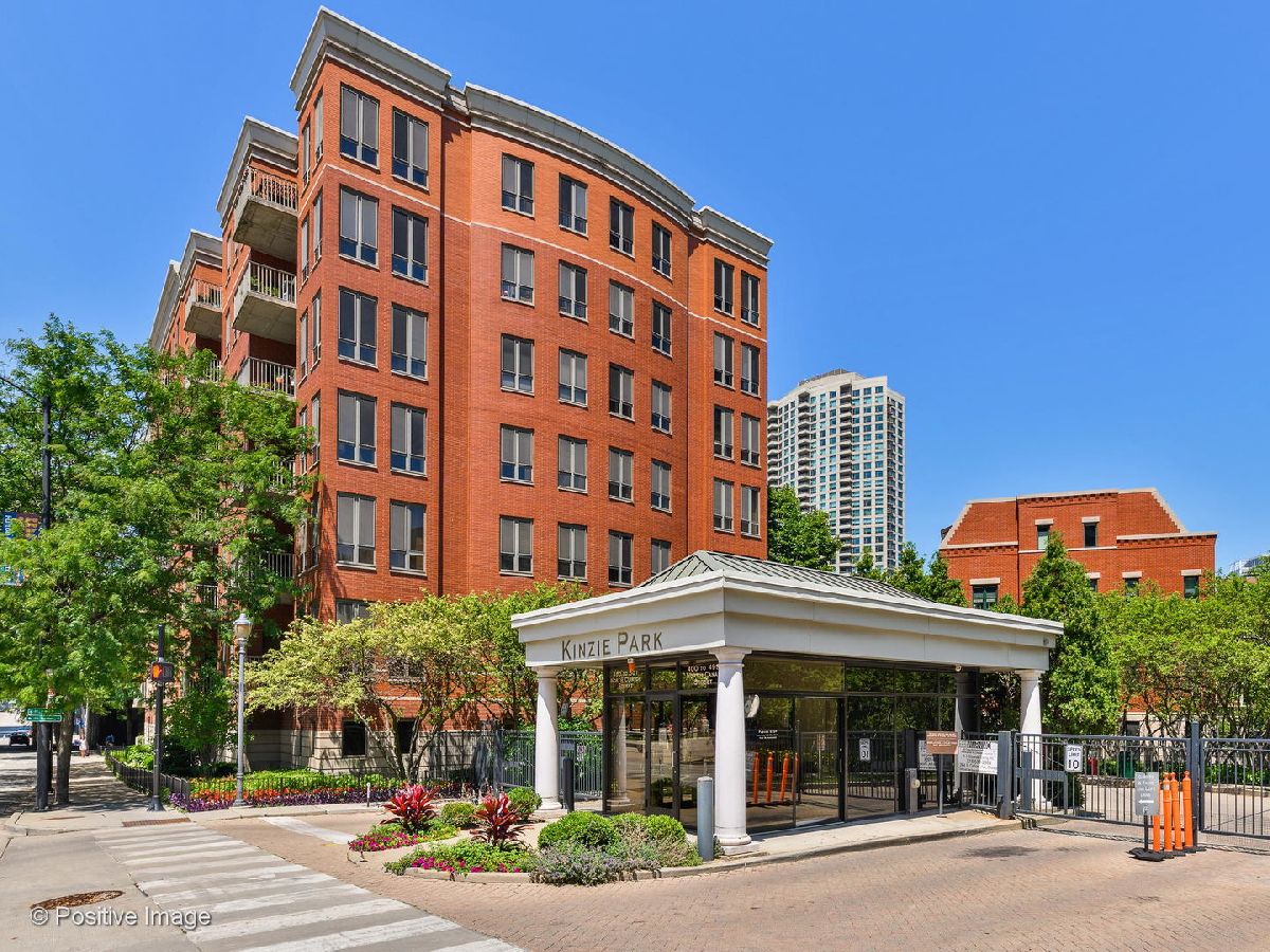Condos & Townhomes Sold Kinzie Park Midrise Chicago Illinois, 400 Clinton