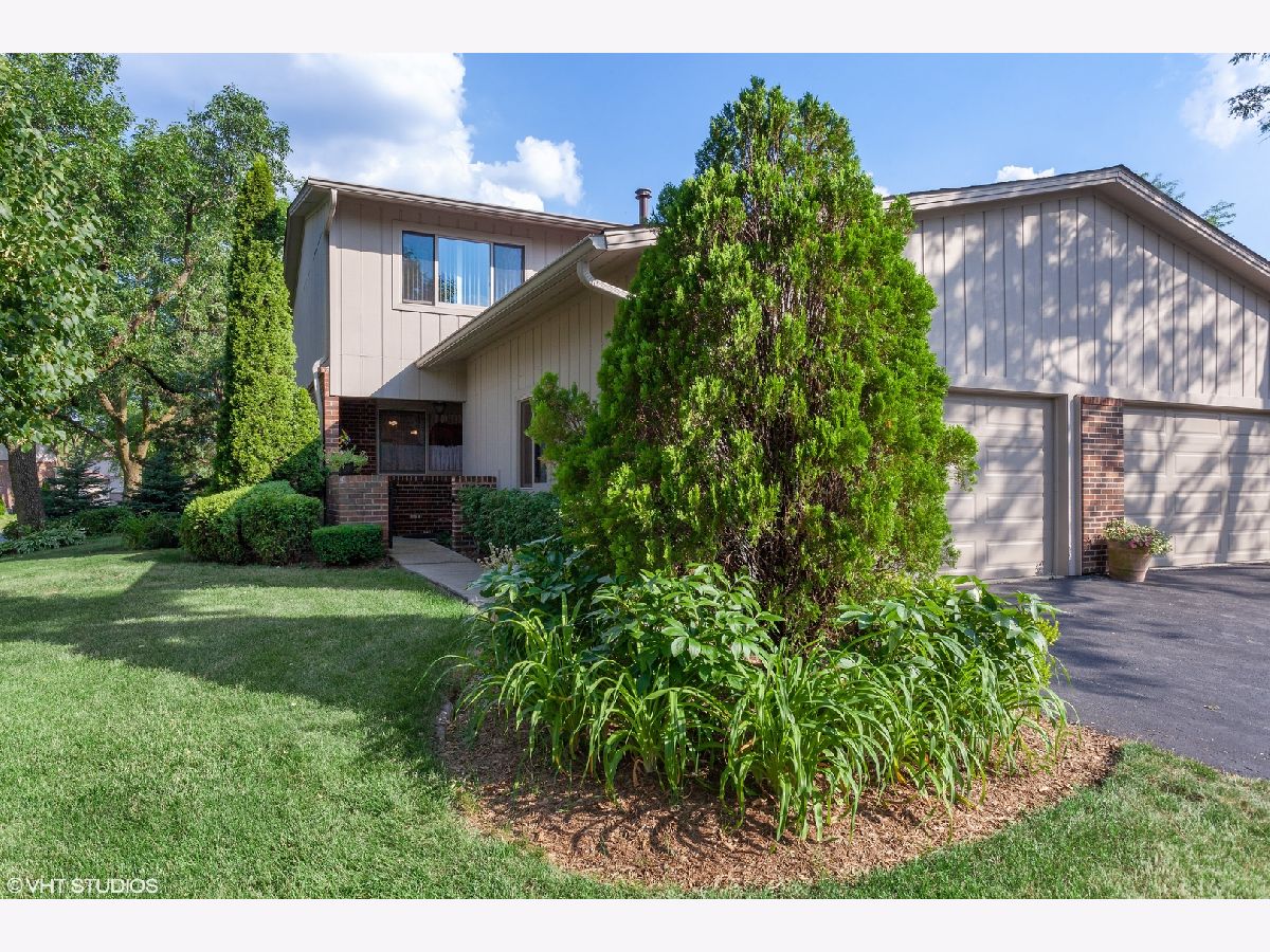 Townhomes & Condos Sold Gingerbrook Oak Brook Illinois, 19W223 Ginger Brook