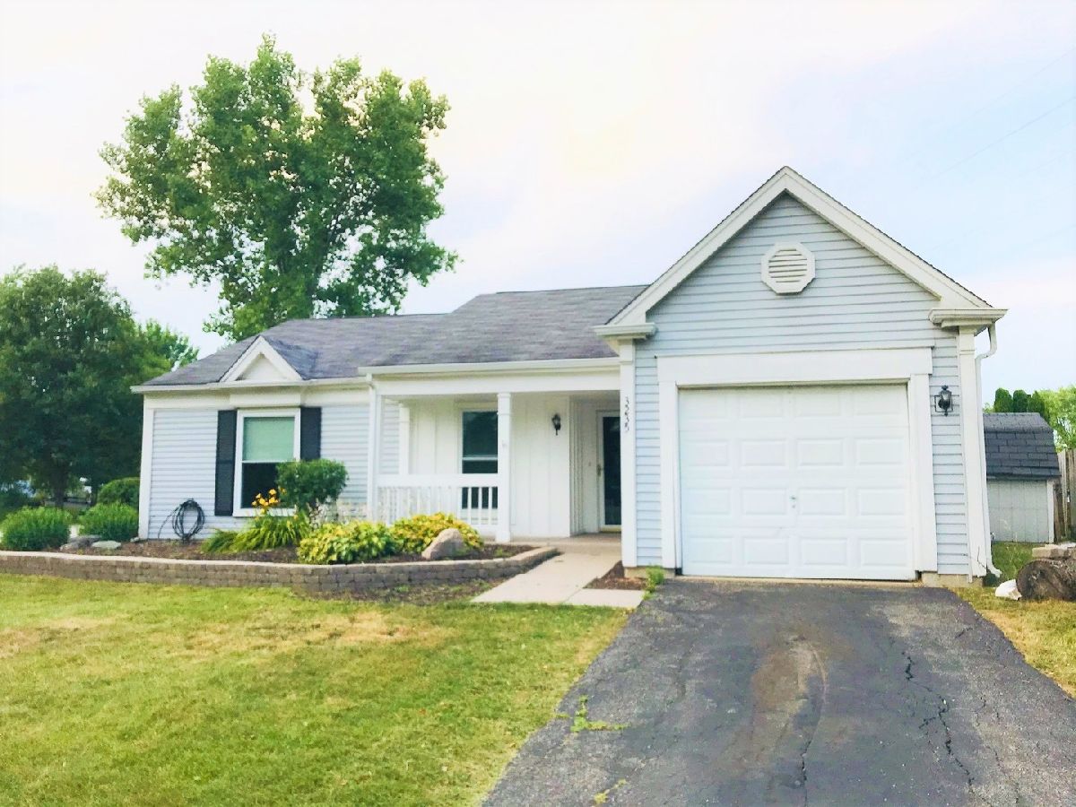 Homes Rented Pheasant Creek Aurora Illinois, 3235 Blaine E