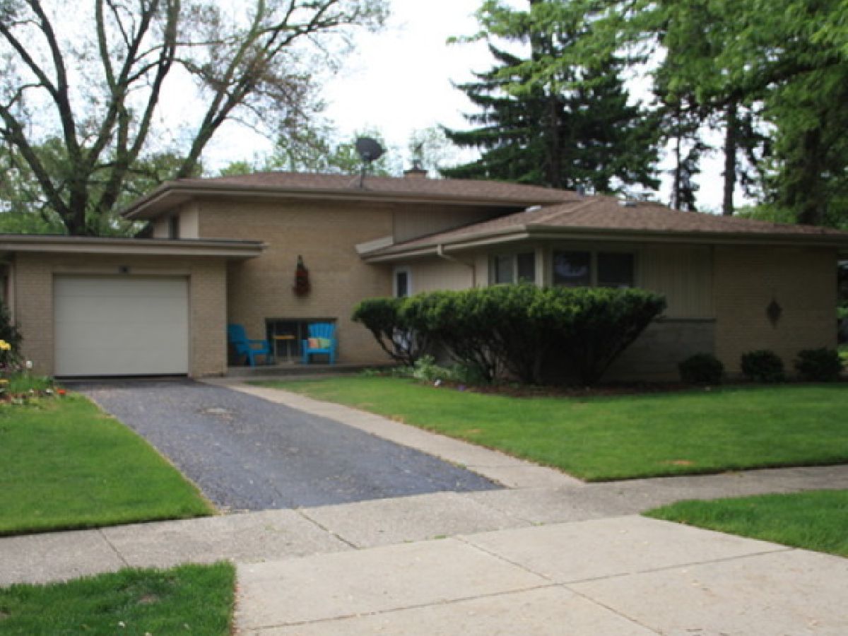 Homes Rented Brynhaven Elmhurst Illinois, 579 Park