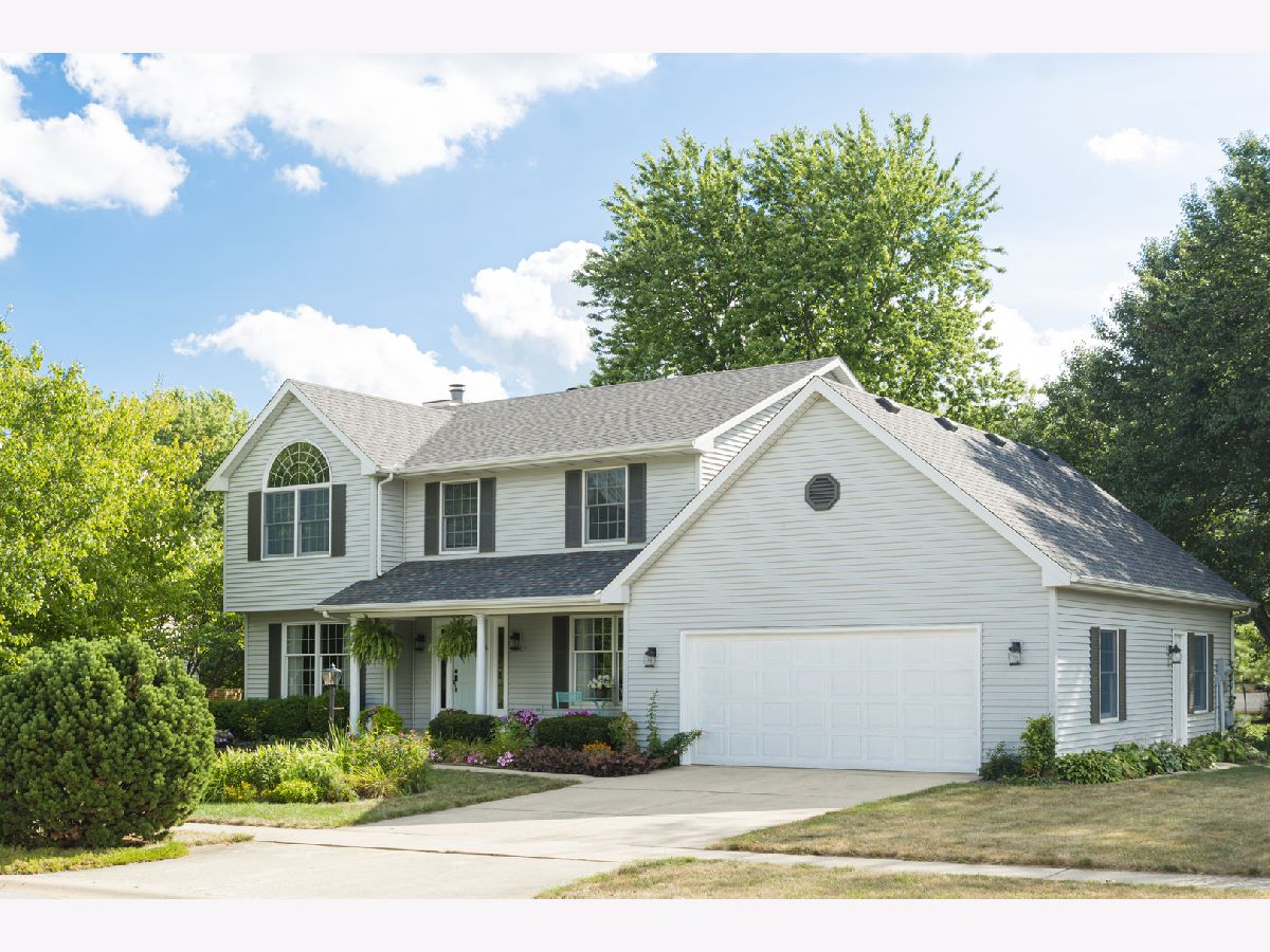 Homes Sold Briar Cliff Mahomet Illinois, 1005 Lake Pointe