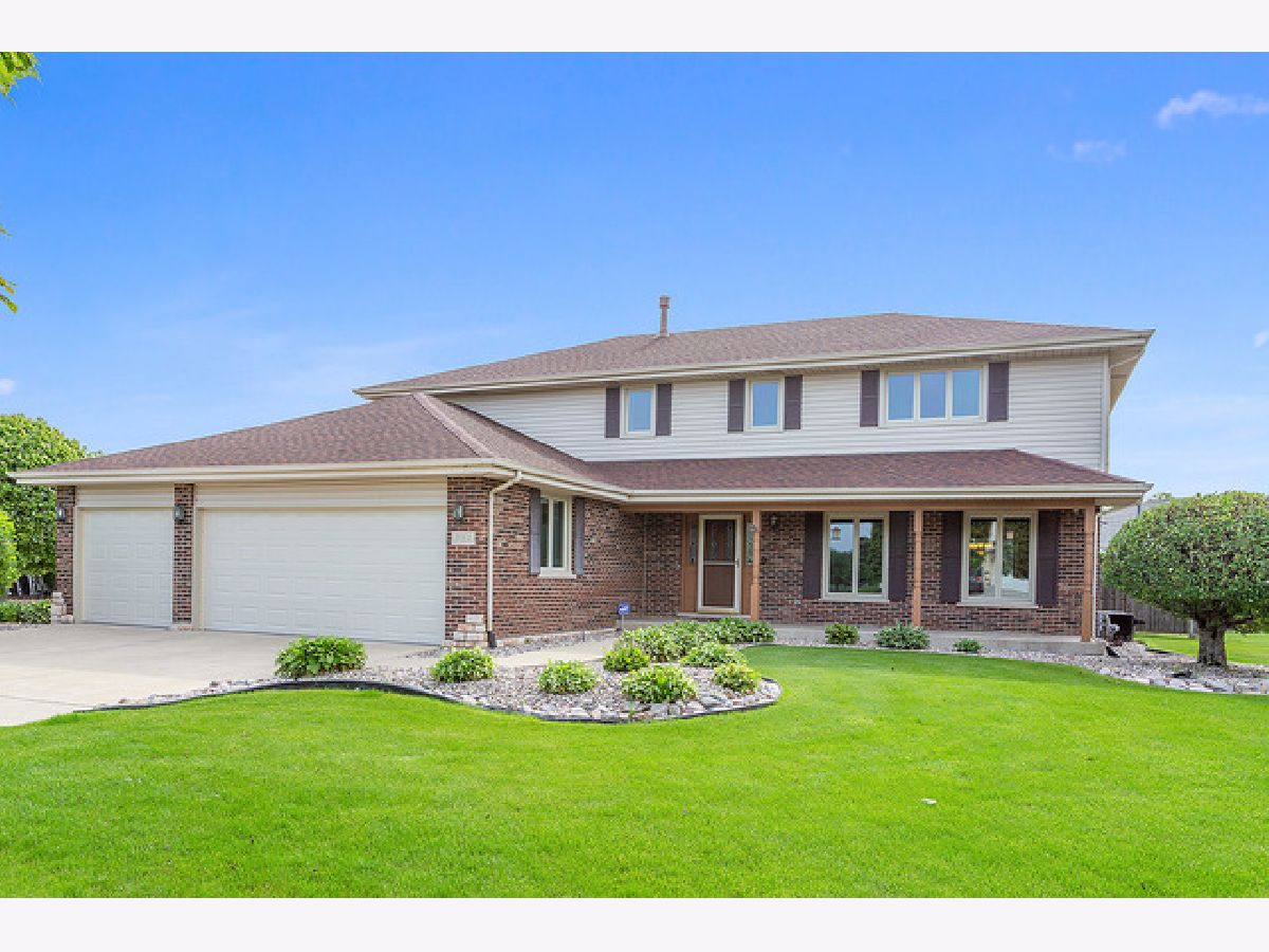 Homes Sold Pinewood South Orland Park Illinois, 11901 Pinecreek