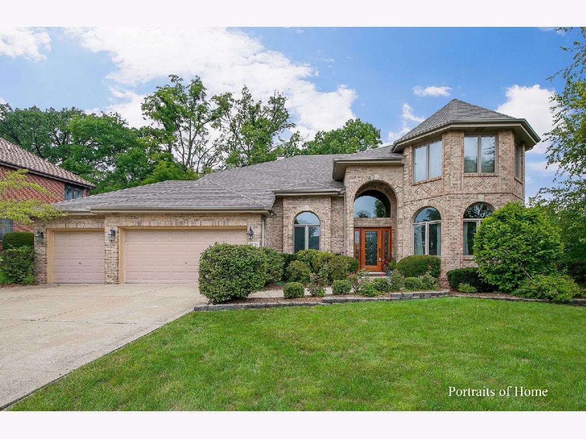 Homes Sold Tara Hill Darien Illinois, 8904 Tara Hill
