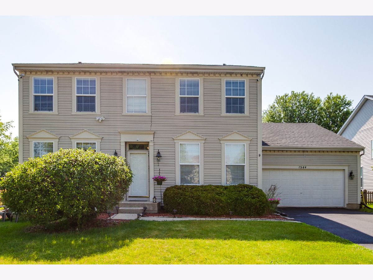 Homes Sold Sedgwick Place Gurnee Illinois, 1544 Greystone