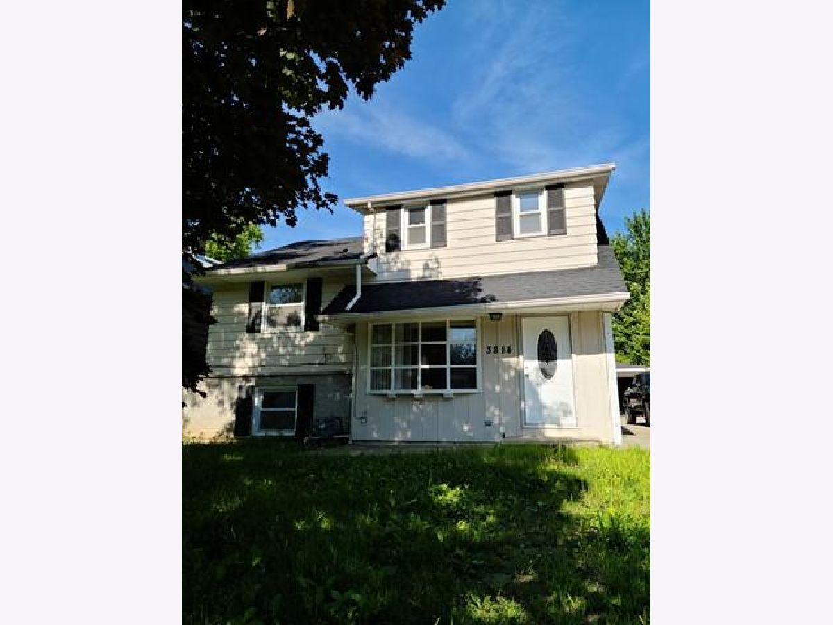 Homes Rented Liberty Park Westmont Illinois, 3814 Liberty