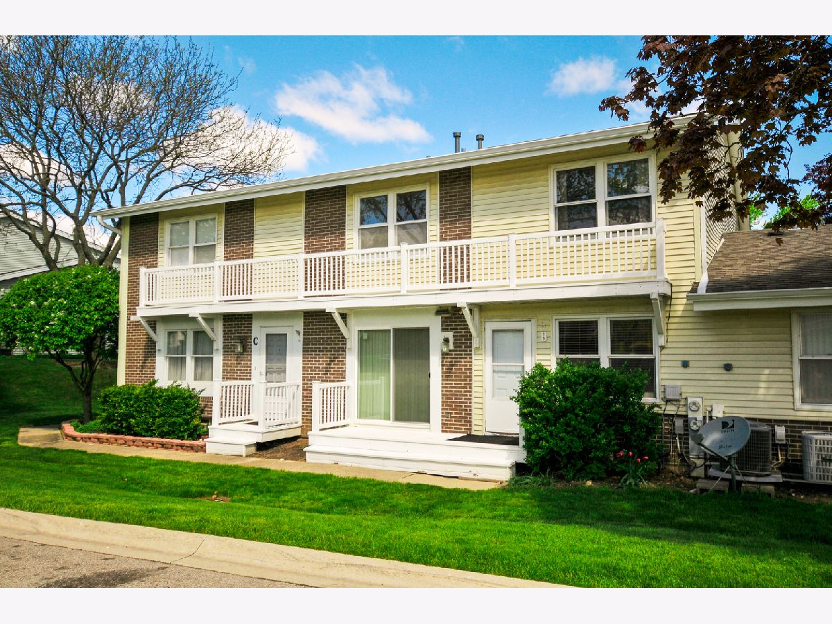 Townhomes & Condos & Homes Rented Westlake Bloomingdale Illinois, 188 Kendall