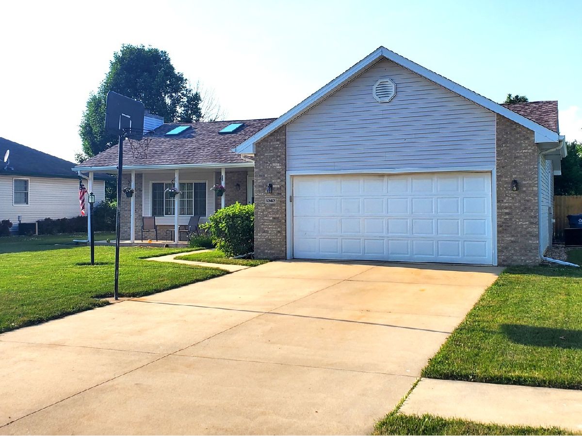 Homes & Townhomes Sold Marquis Mdows Bradley Illinois, 1343 Truman